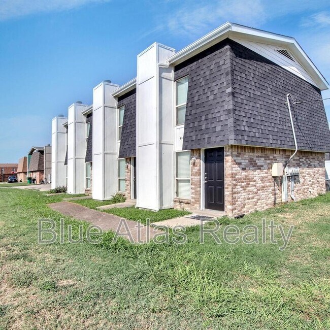 Building Photo - 408 Noble Ave