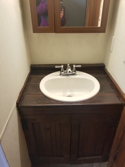 Building Photo - 307 N Market St