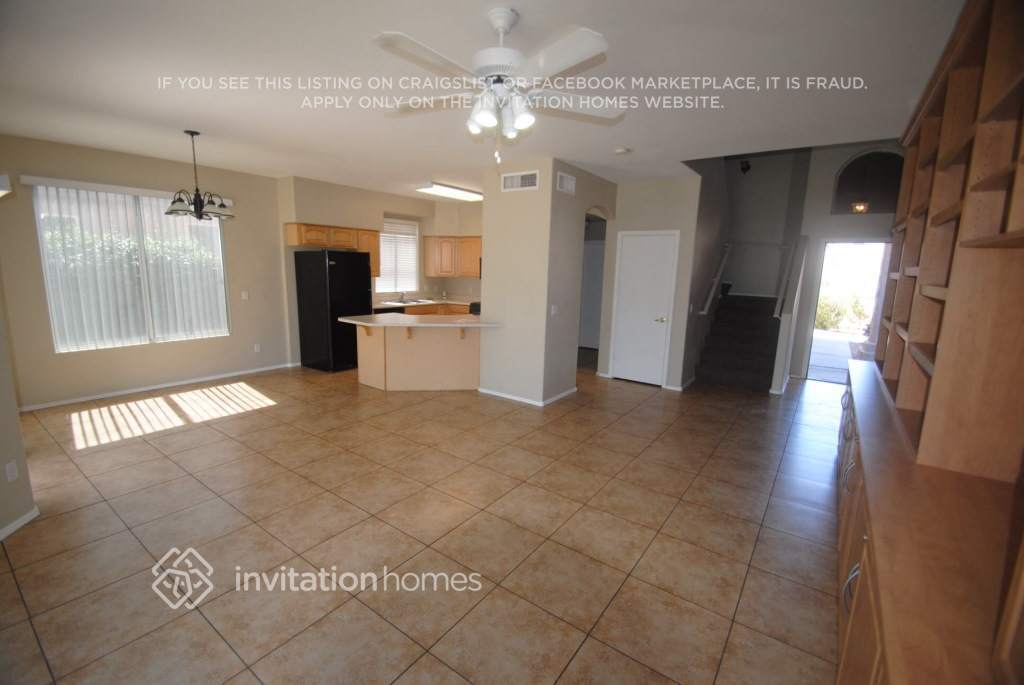 Building Photo - 606 W McRae Dr
