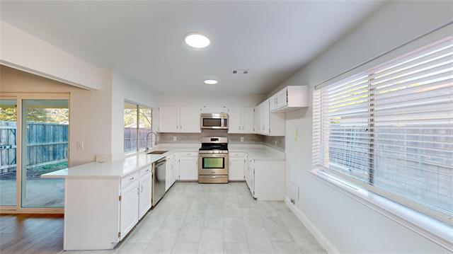 Building Photo - 17 Green View Cir