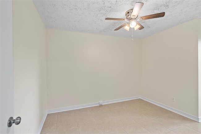 Building Photo - 3763 Quiet Pl Dr