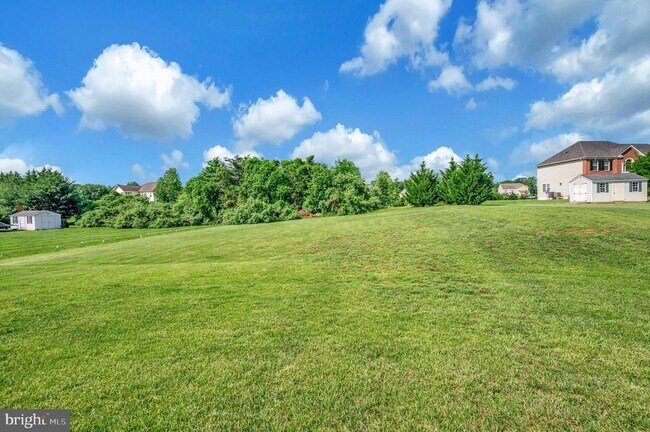 Building Photo - 7519 Edington Dr