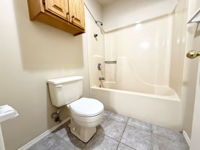 Building Photo - ***508-D NW 5 Street***