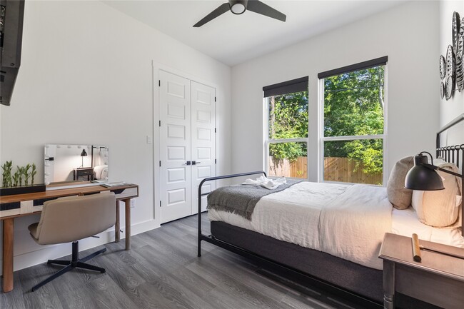 Building Photo - 4802 Angleton St