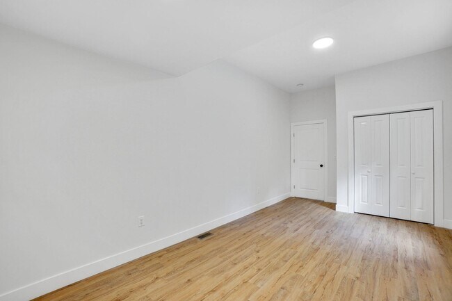 Building Photo - 59 Gardner Ave