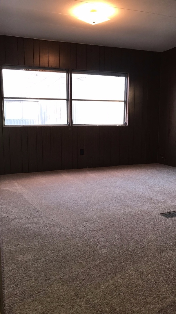 Building Photo - Nicely remodeled two bedroom one bath mobi...