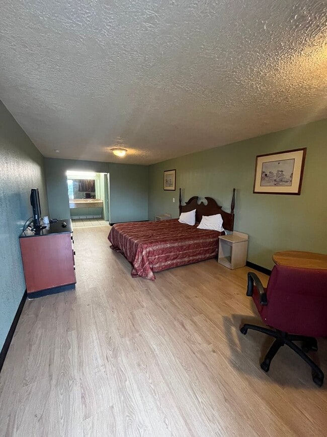 Building Photo - Cozy Studio Apartment in East Nashville