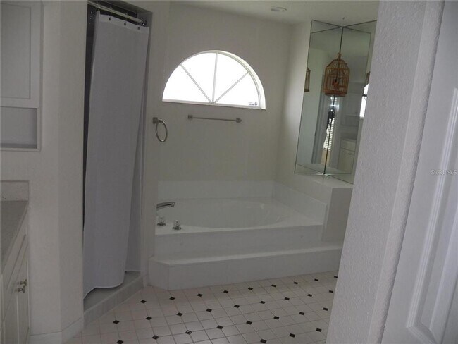 Building Photo - 23167 Turnbull Ave