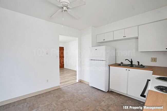 Building Photo - 92 Cherrington Rd