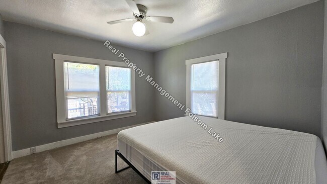 Building Photo - 2 Bedroom 1 Bath in Historic Folsom