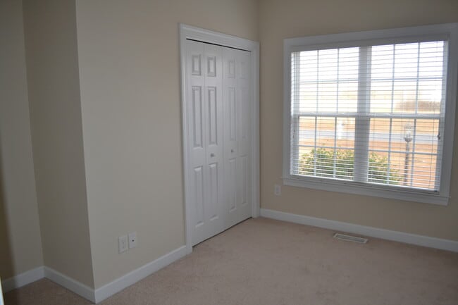 Building Photo - Dogwood Estates