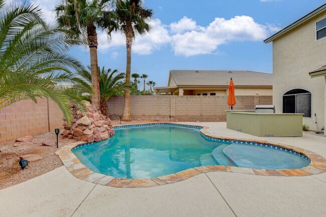 Building Photo - 8913 Arabian Filly Ave