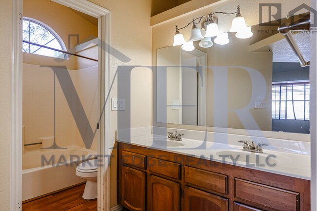 Building Photo - 3Bed/2 Bath House at 59th Ave/Union Hills!...