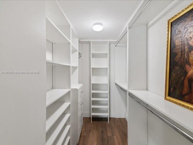 Building Photo - 9020 SW 125th Ave