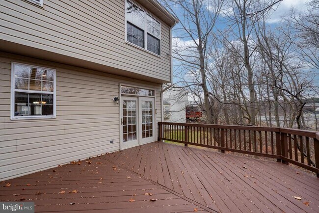 Building Photo - 20821 Shamrock Glen Cir