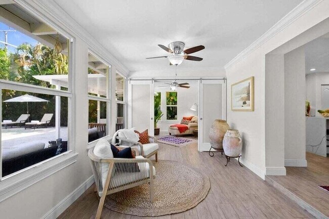 Building Photo - 221 NW 18th St