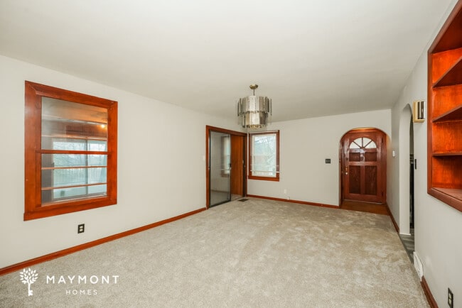 Building Photo - Charming 2 Bedroom Home Rittman, OH