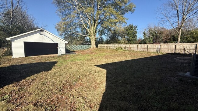 Building Photo - 249 Wayne Ave