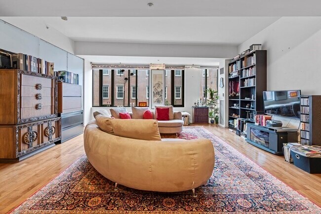 Building Photo - 1313 Washington St