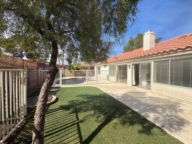 Building Photo - 6725 Trammel Ct