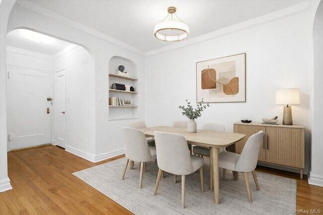 Building Photo - 114-20 Queens Blvd