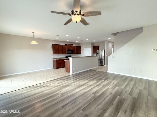 Building Photo - 5085 S 243rd Dr