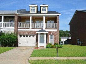 Building Photo - 124 Whitney Ave