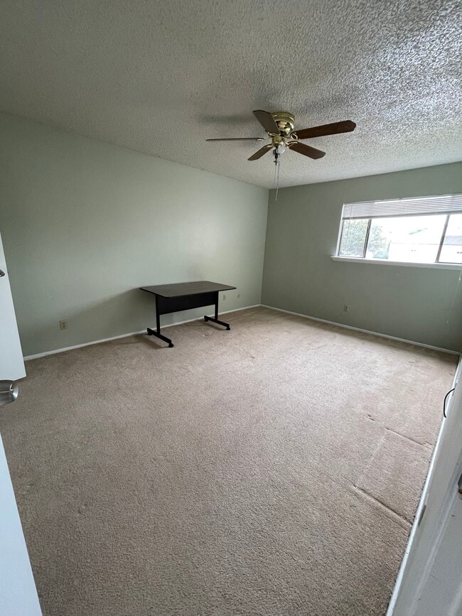 Bedroom - 7024 N Holiday Dr