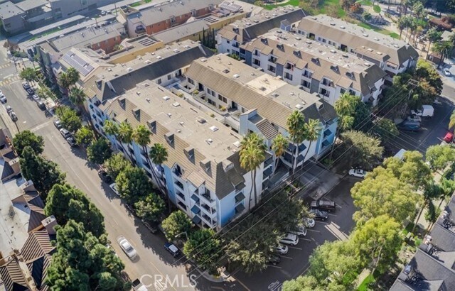 Building Photo - 720 W 4th St