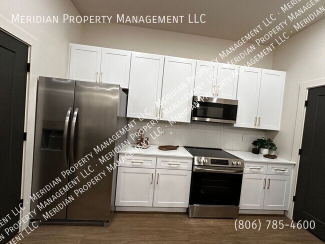 Building Photo - 5912 Erskine St