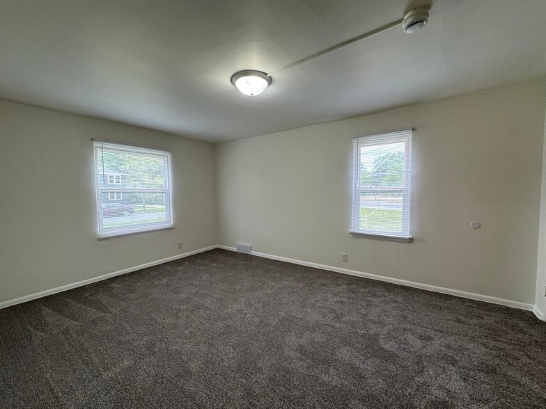Building Photo - 1710 Goff Ave