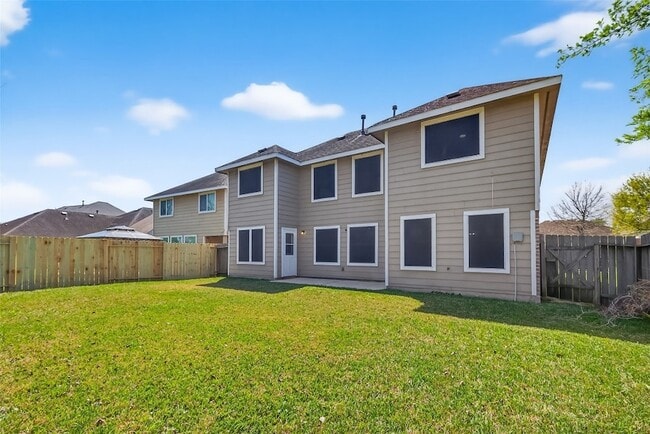 Building Photo - 15807 Sonoma Park Dr