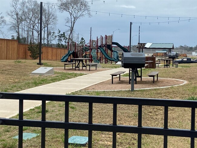 Building Photo - 6186 Emperor Pnes Trl