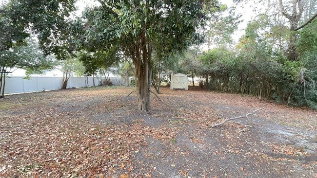 Building Photo - Newly updated 3 bedroom home