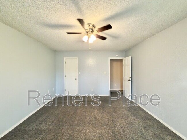 Building Photo - 6824 E 95th St