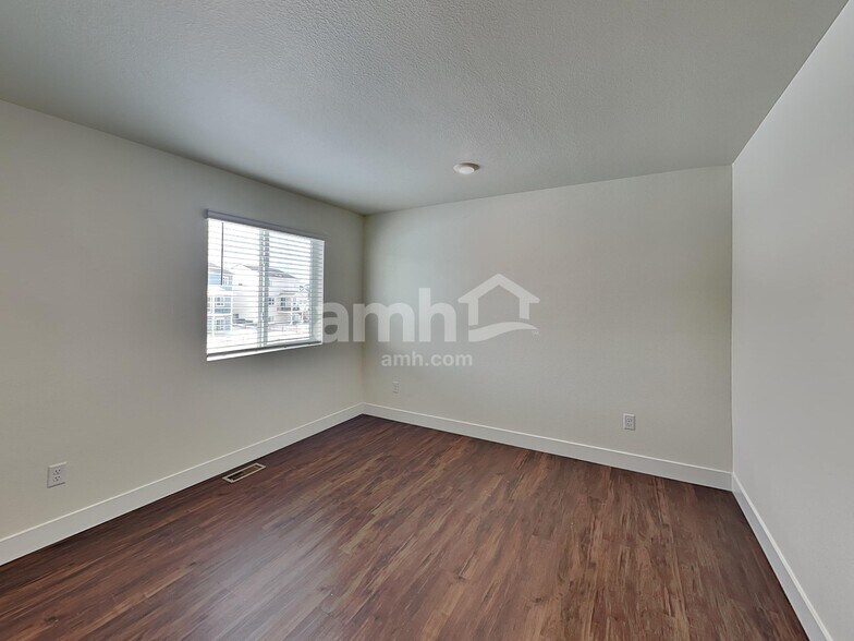 Building Photo - 3994 Wyedale Way