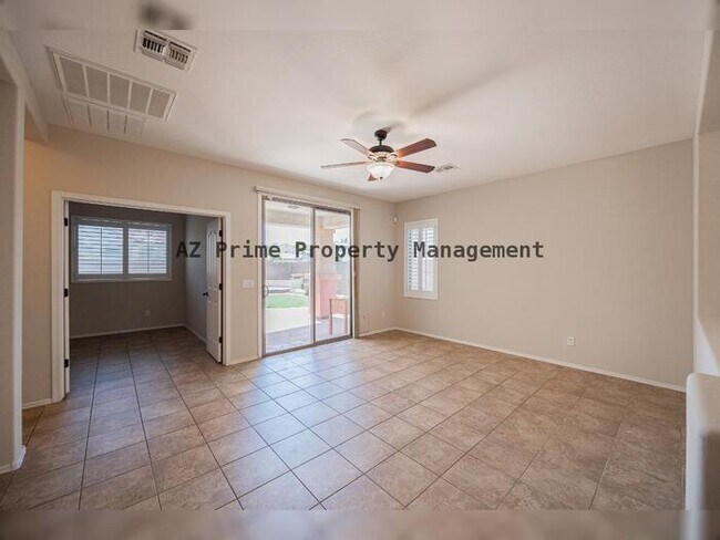 Building Photo - 3681 E Yellowstone Pl