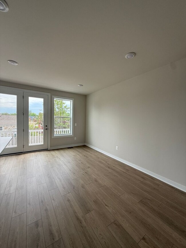 Building Photo - NEW Construction - 3 Bed Townhome in the City!