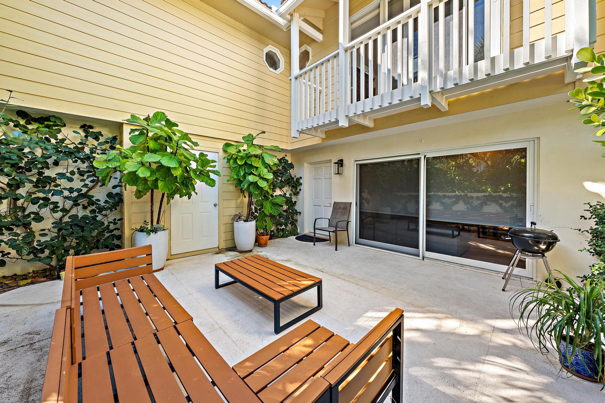 Building Photo - 120 Seabreeze Cir