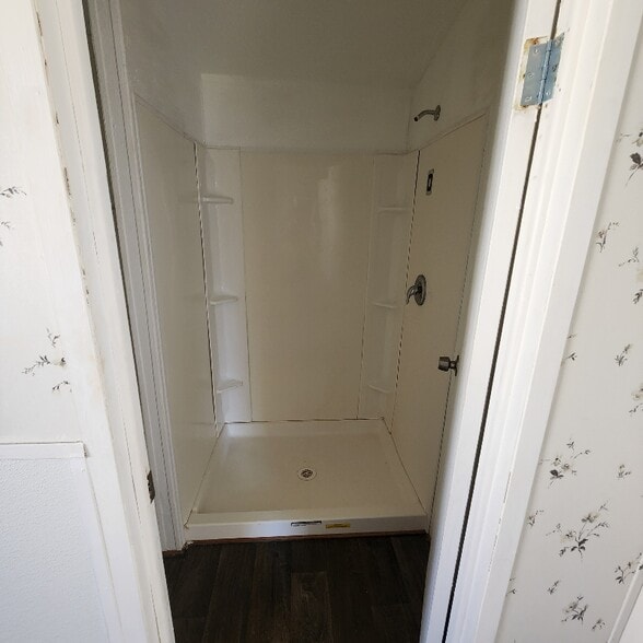 Building Photo - 15275 Country W Dr