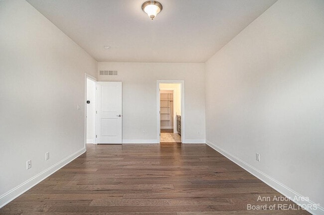 Building Photo - 3343 Roseford Blvd