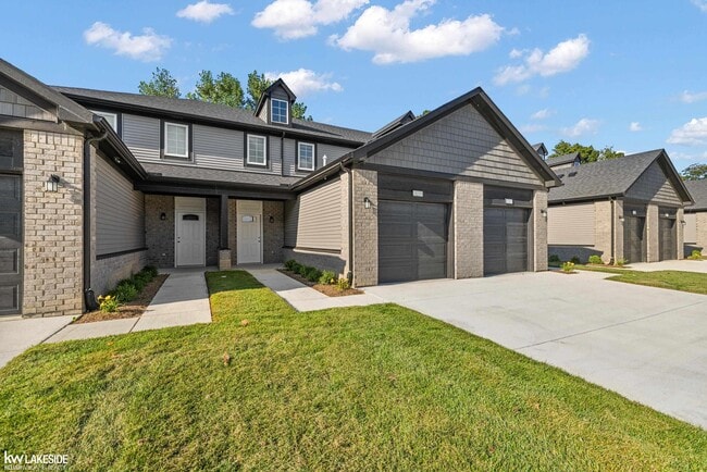 Building Photo - 28255 Loews Dr