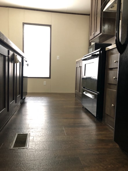 Building Photo - 2601 Leary Ln