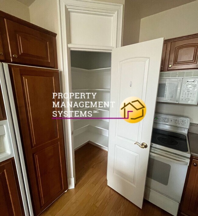 Building Photo - Spacious 2 Bedroom Condo Downtown SLC