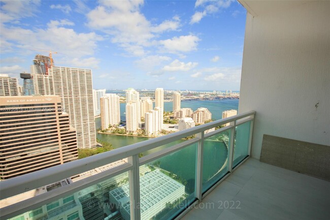 Building Photo - 950 Brickell Bay Dr