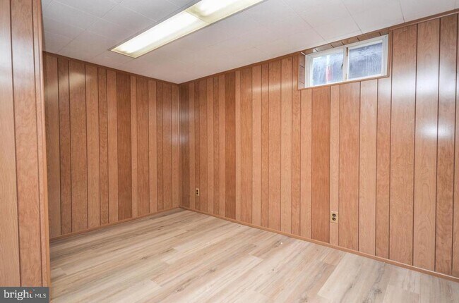 Building Photo - 4426 Hallet St