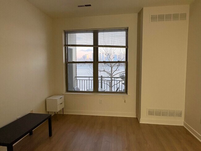 Building Photo - 24 Ave at Port Imperial