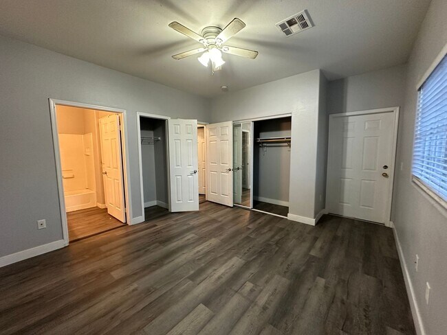 Building Photo - Upgraded 3 bedroom!