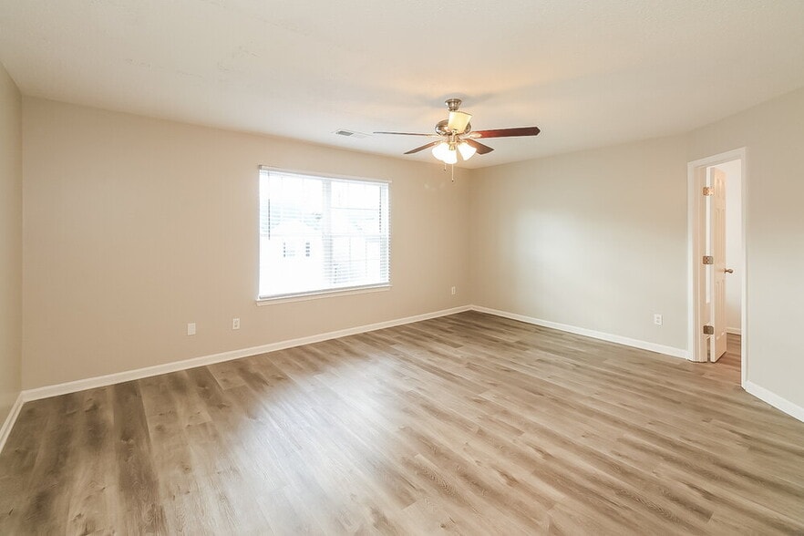 Building Photo - 1231 Brookstone Rd