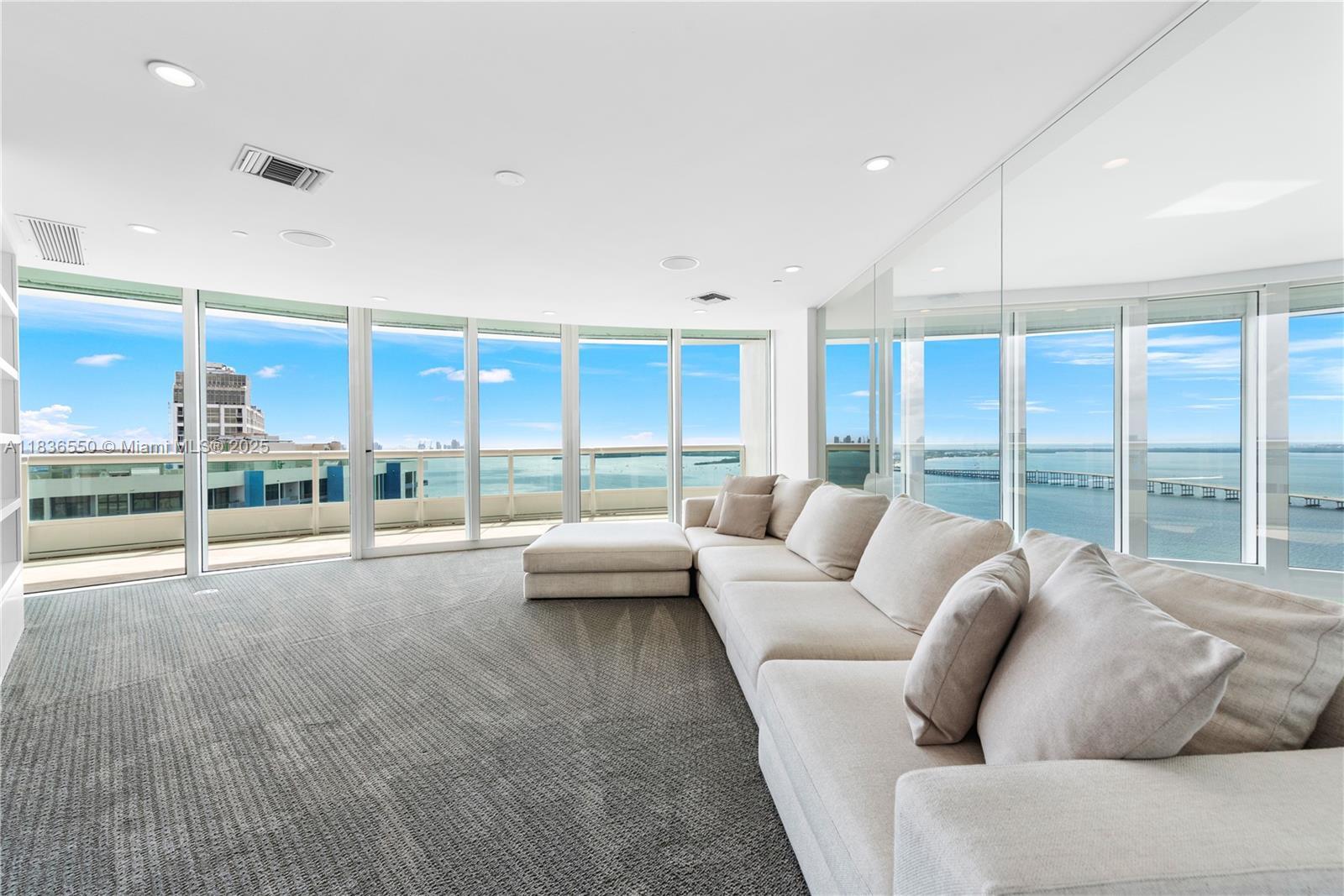 Building Photo - 1643 Brickell Ave